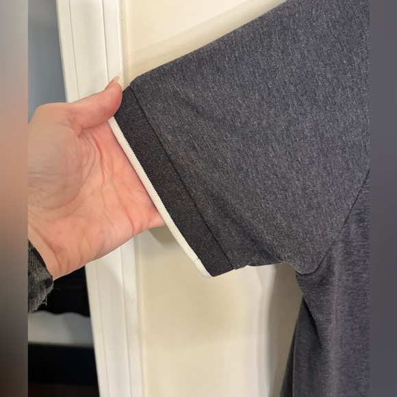 Member’s Only Gray Short Sleeve Polo, Sz XL - Picture 4 of 8